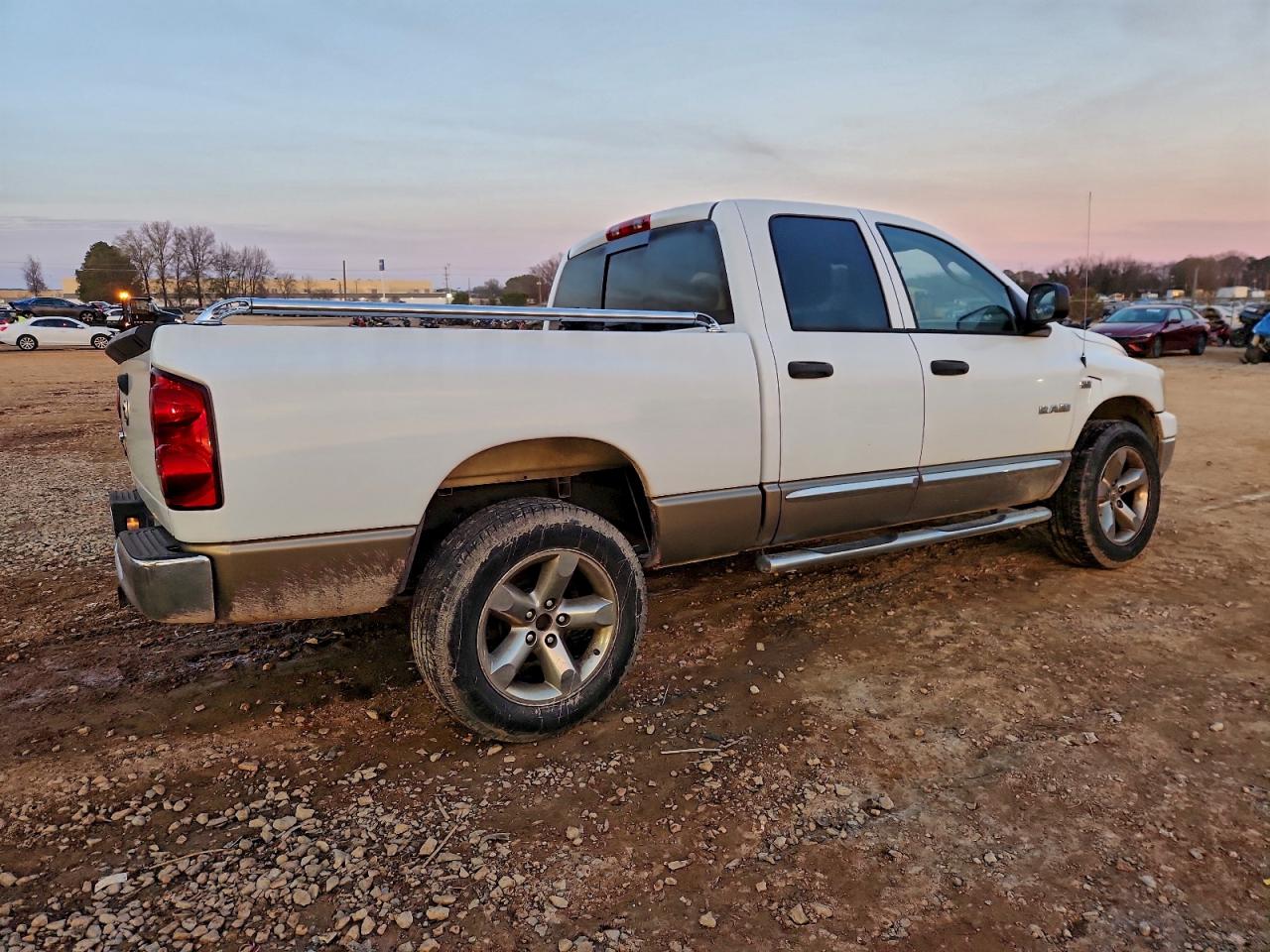 Dodge Ram 1500 St Image 9