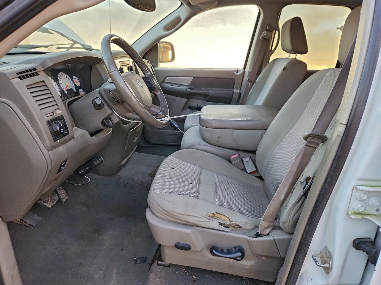 Dodge Ram 1500 St Image 8