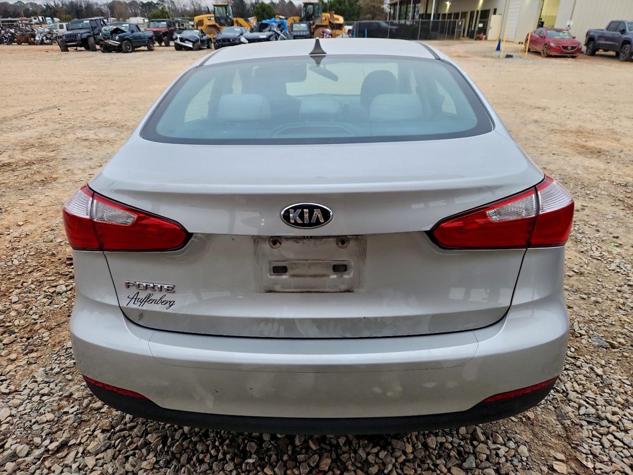 Kia Forte Lx Image 2