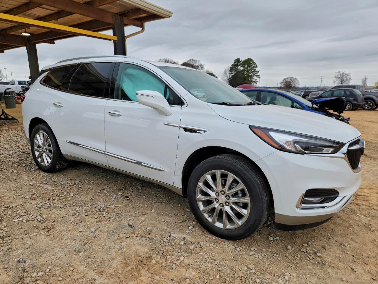 Buick Enclave Essence Image 4