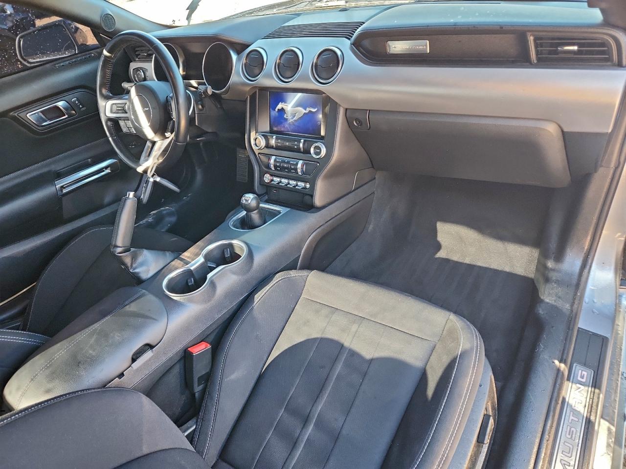 Ford Mustang Gt Image 2