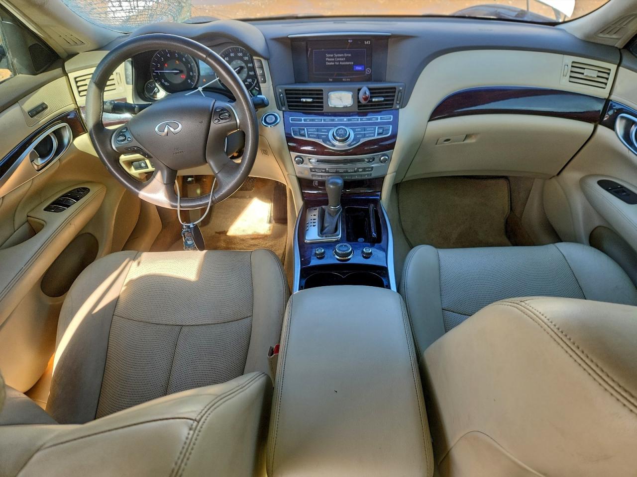 INFINITI Q70 3.7 Luxe Image 2