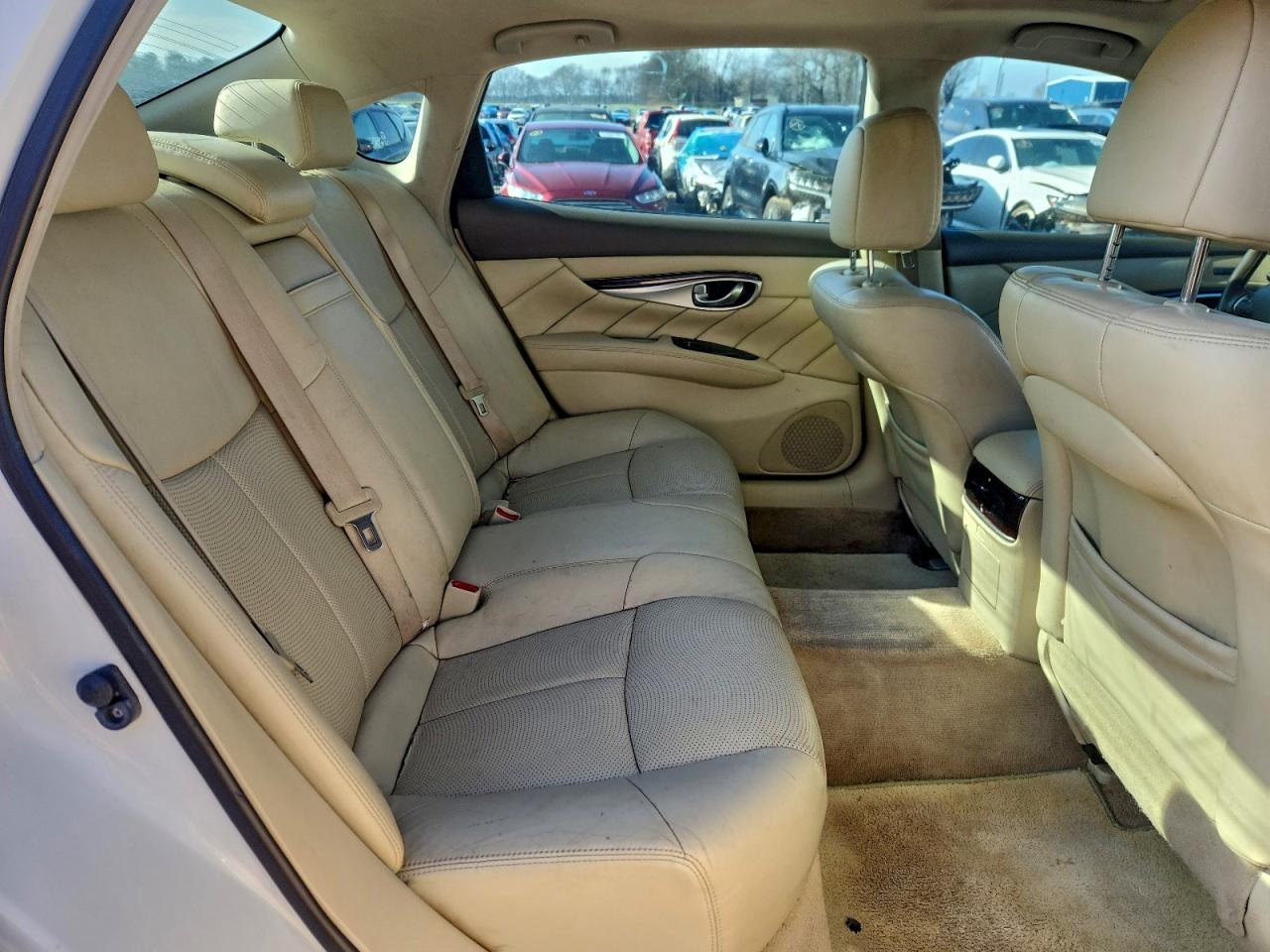 INFINITI Q70 3.7 Luxe Image 12