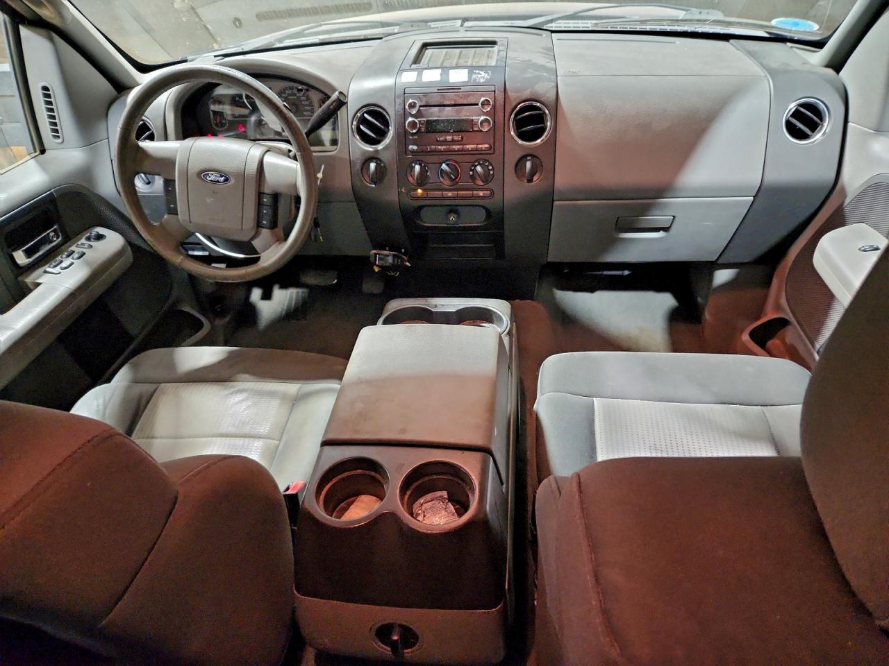 Ford F-150 Supercrew Image 8