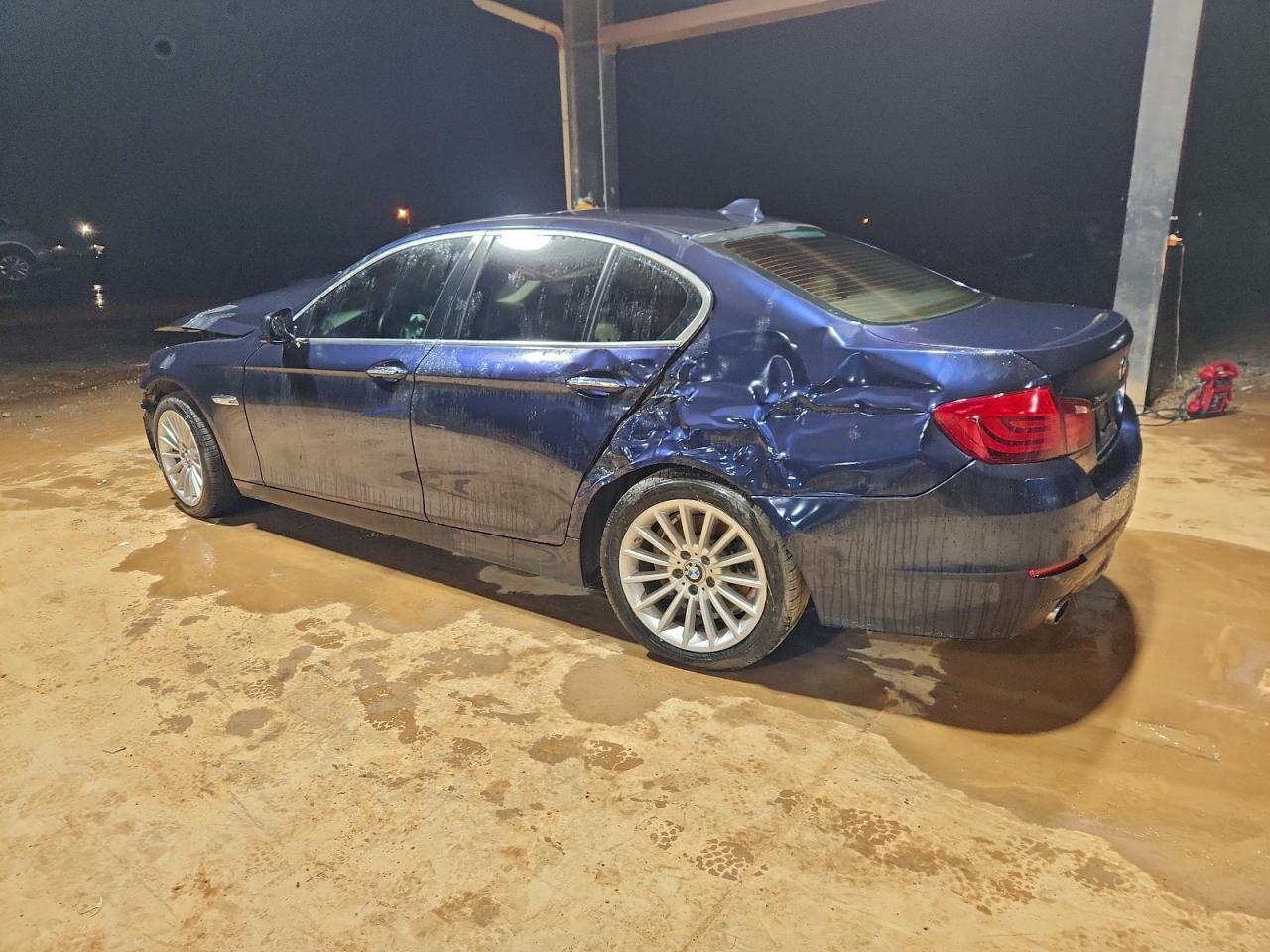 BMW 5 Series Xi Image 10