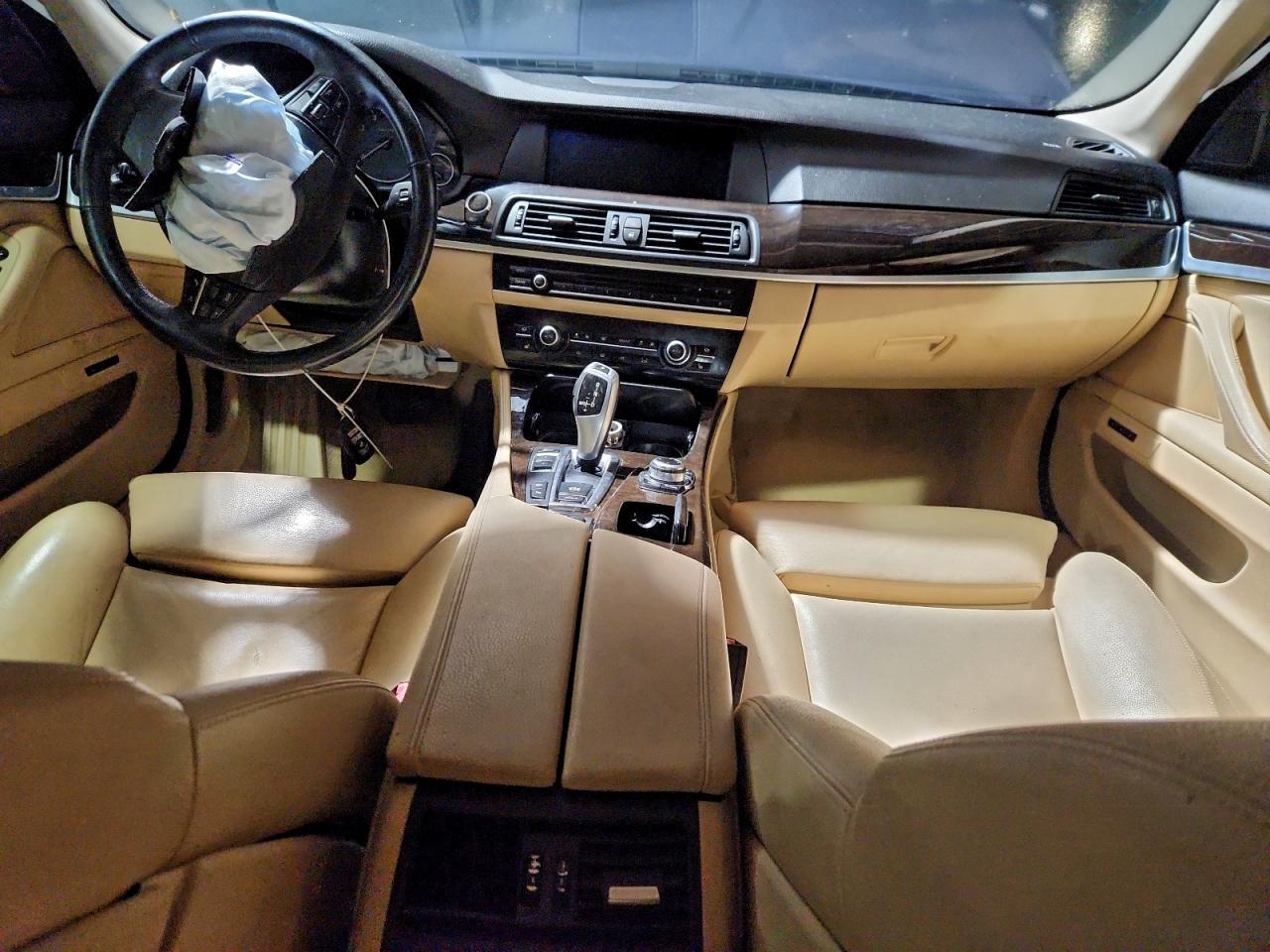 BMW 5 Series Xi Image 6