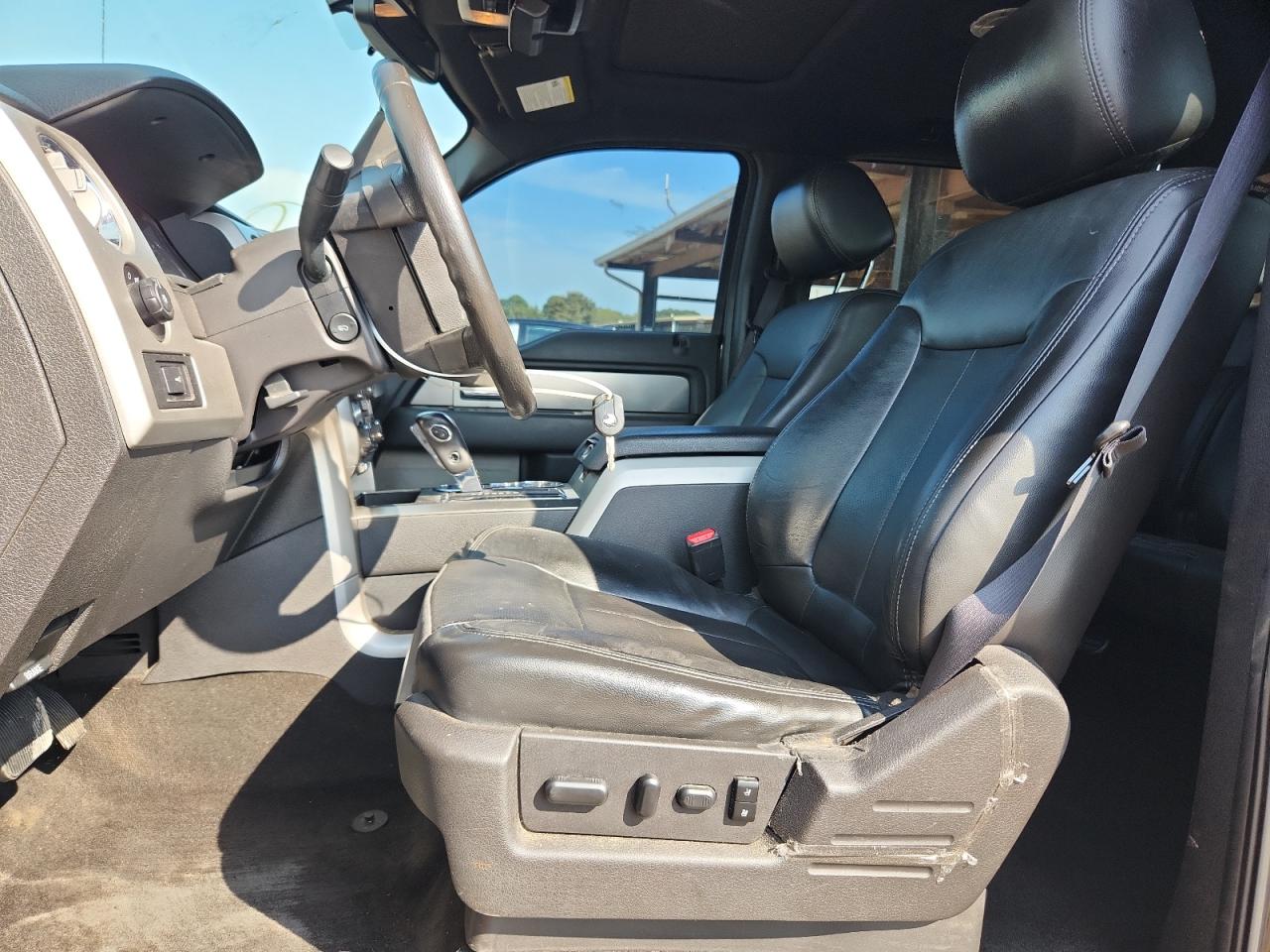 Ford F-150 Supercrew Image 8