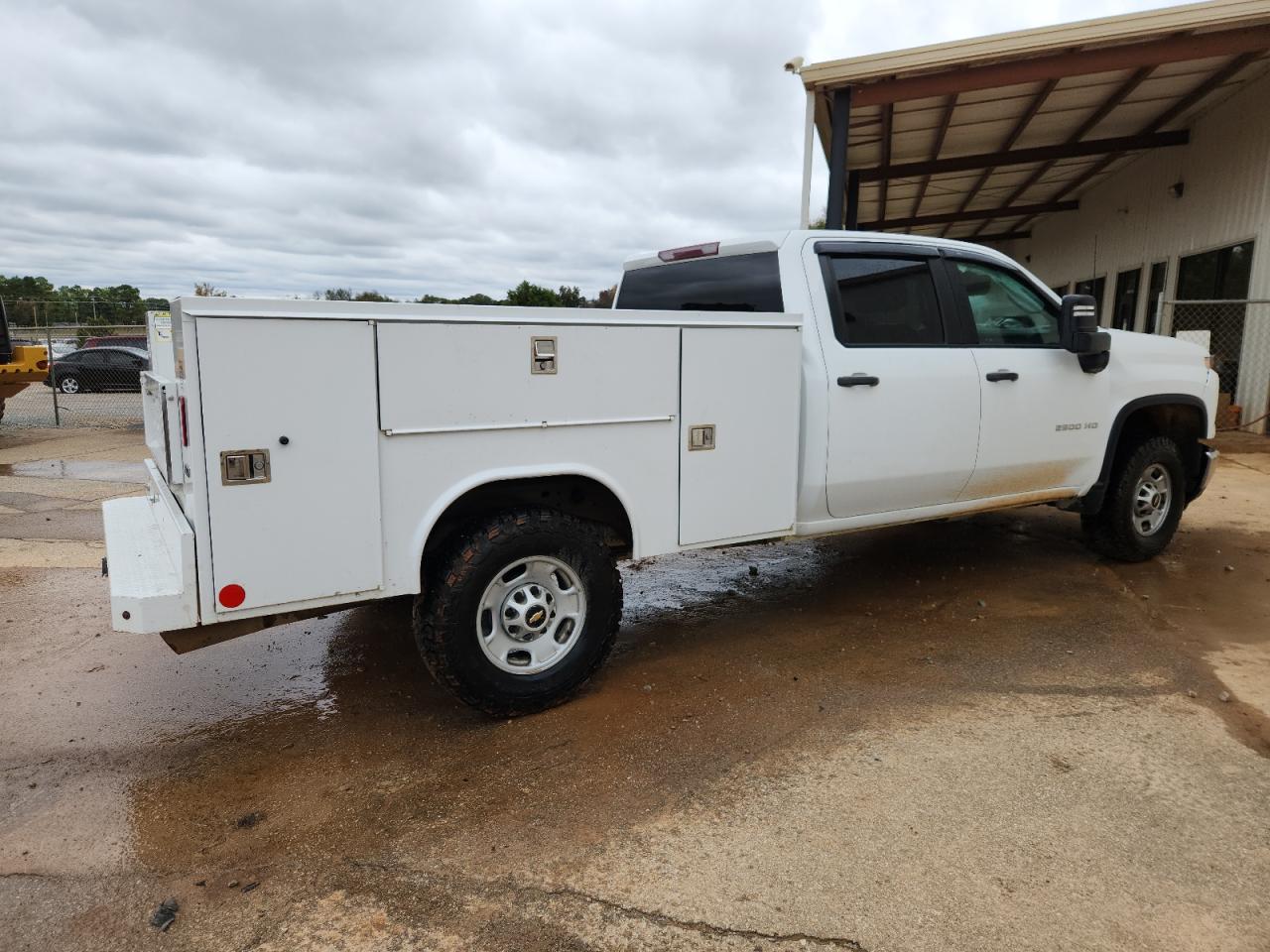 Chevrolet Silverado K2500 Heavy Duty Image 2