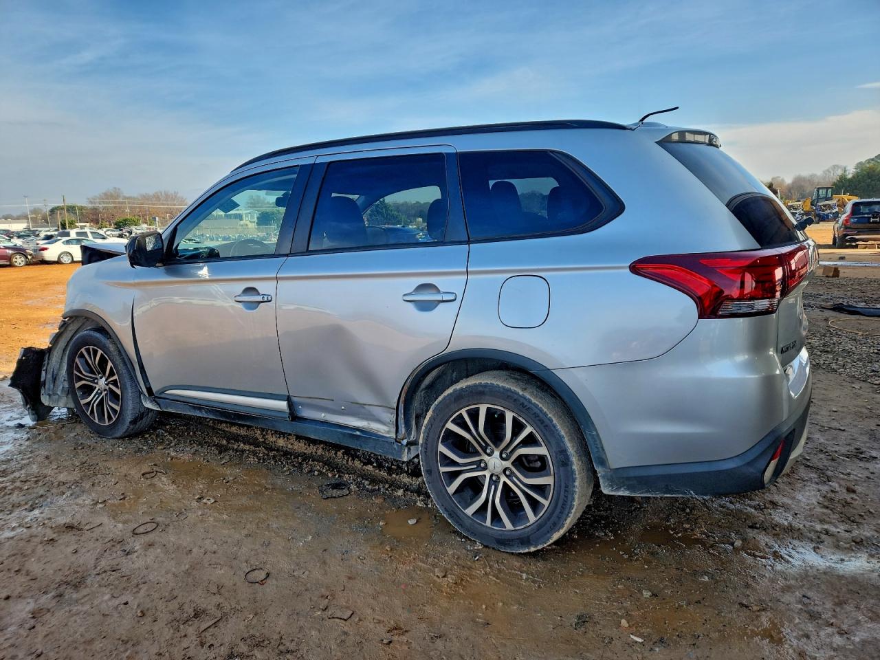 Mitsubishi Outlander Se Image 12