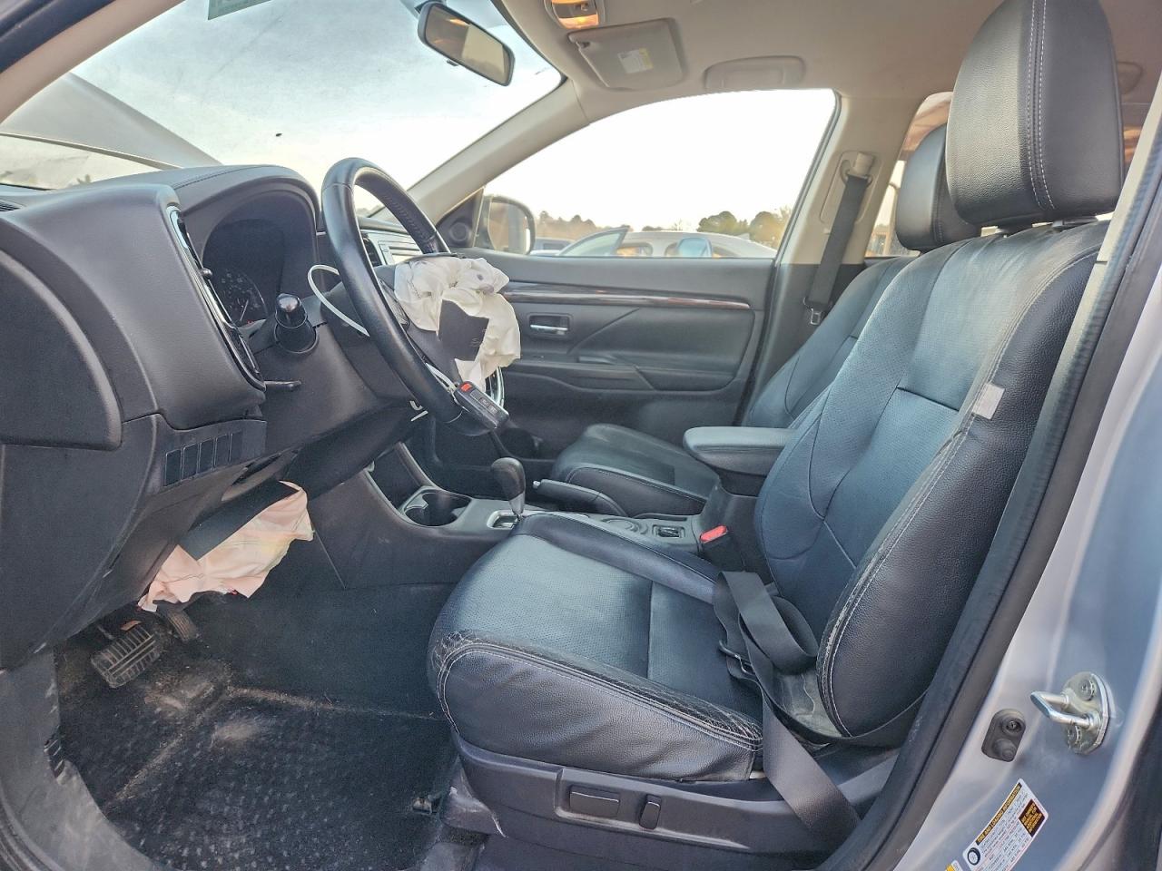 Mitsubishi Outlander Se Image 13