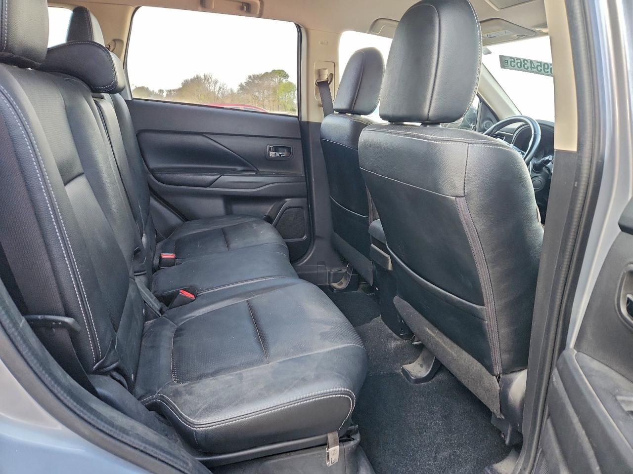 Mitsubishi Outlander Se Image 6