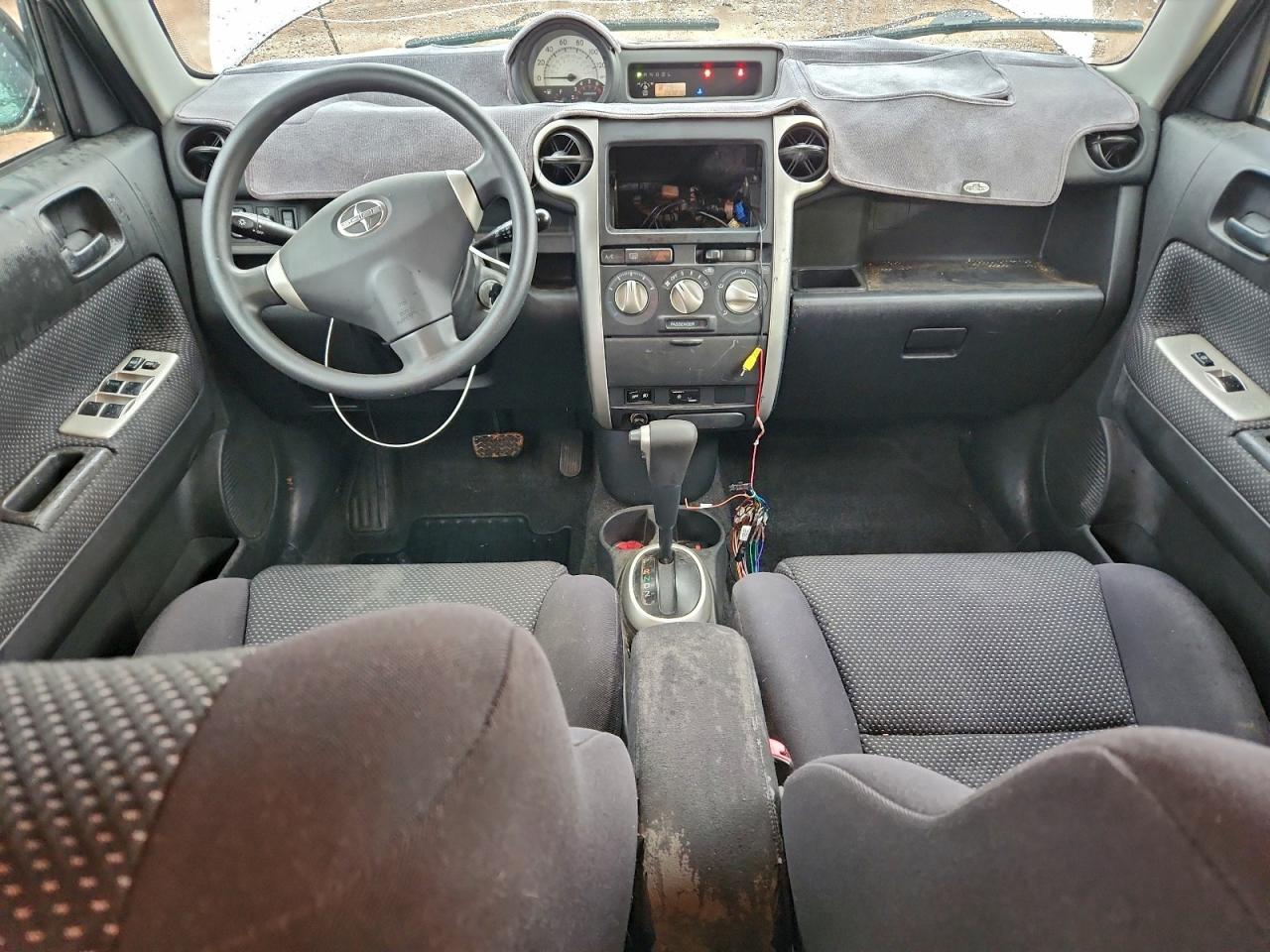 Scion xB Xb Image 12