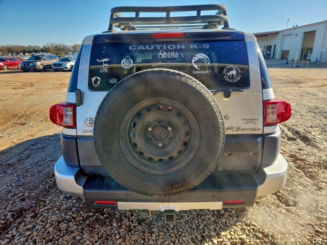 Toyota FJ Cruiser Image 9