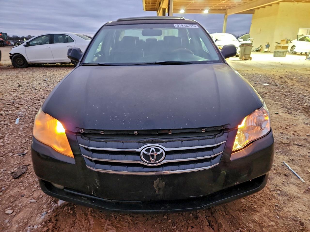Toyota Avalon Xl Image 9
