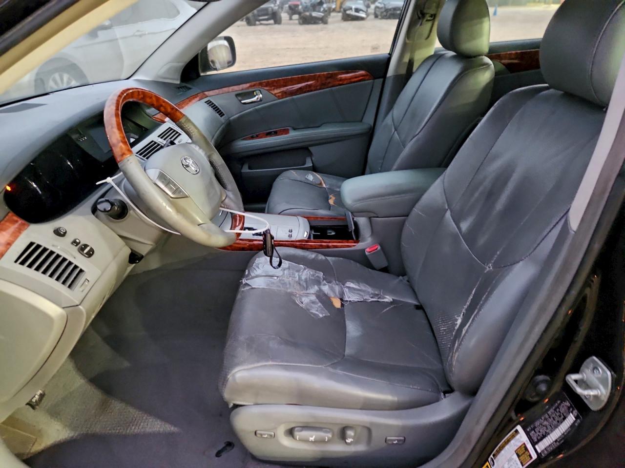 Toyota Avalon Xl Image 8