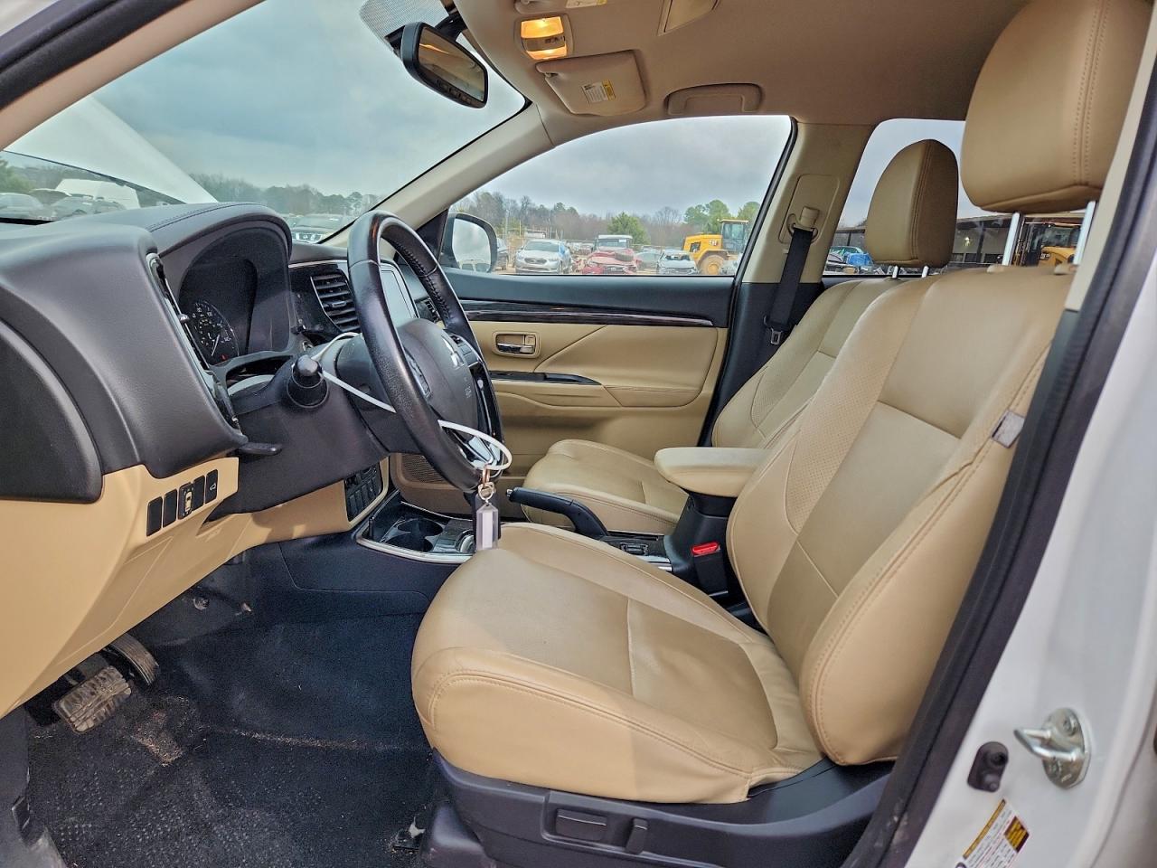 Mitsubishi Outlander Se Image 4