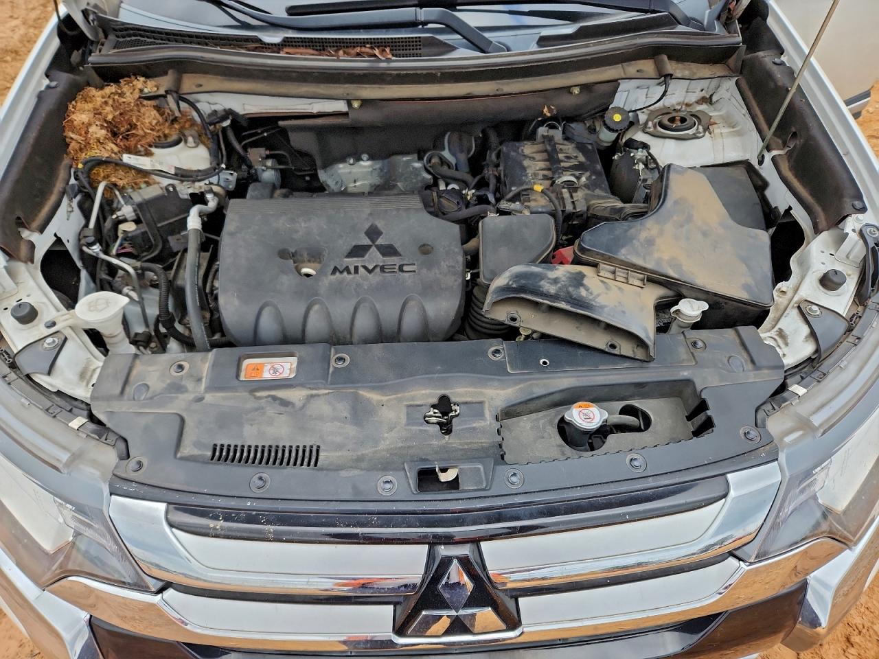 Mitsubishi Outlander Se Image 12