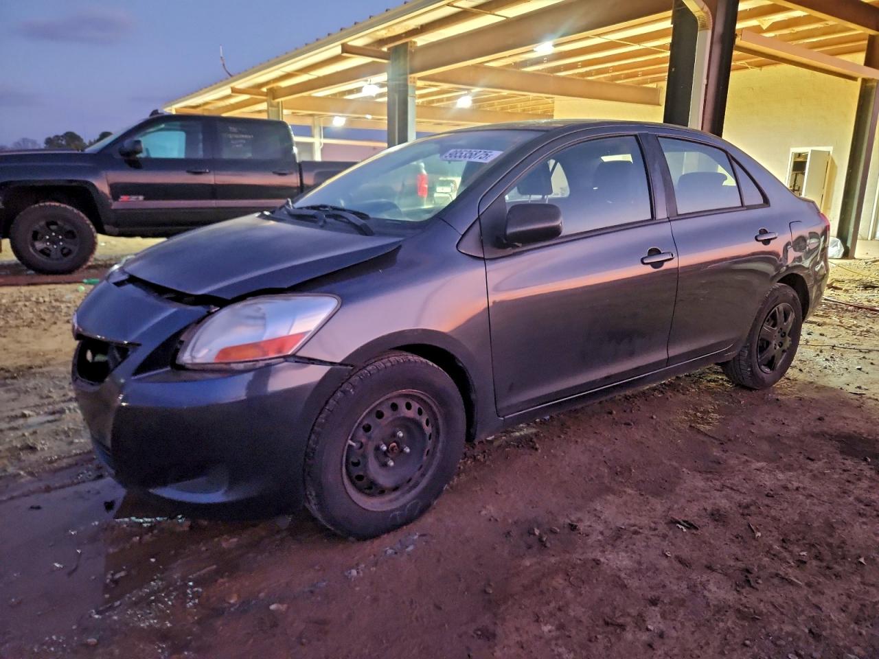 Toyota Yaris Image 1