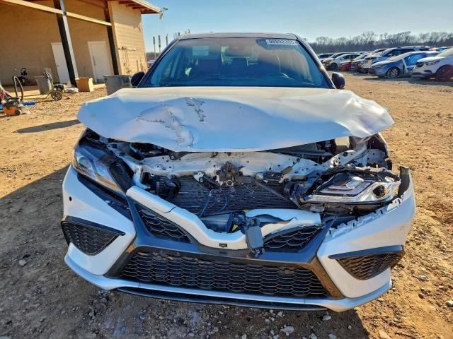 Toyota Camry Xse Image 3