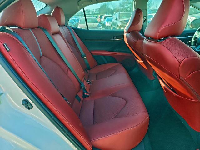 Toyota Camry Xse Image 9