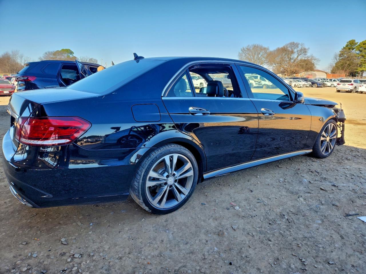 Mercedes-Benz E-Class 350 Image 8