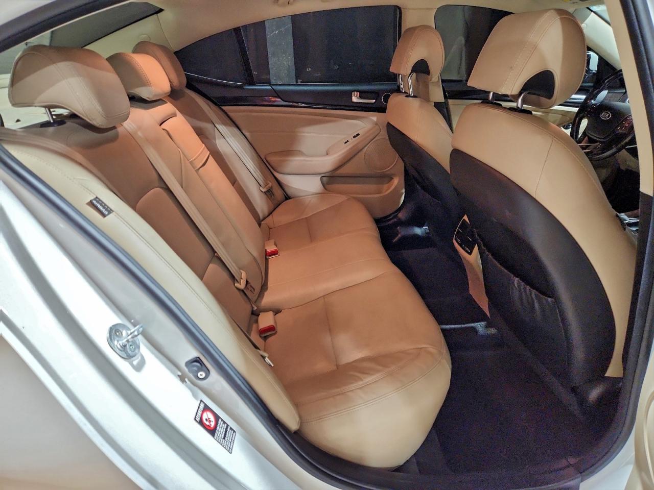 Kia Cadenza Premium Image 7