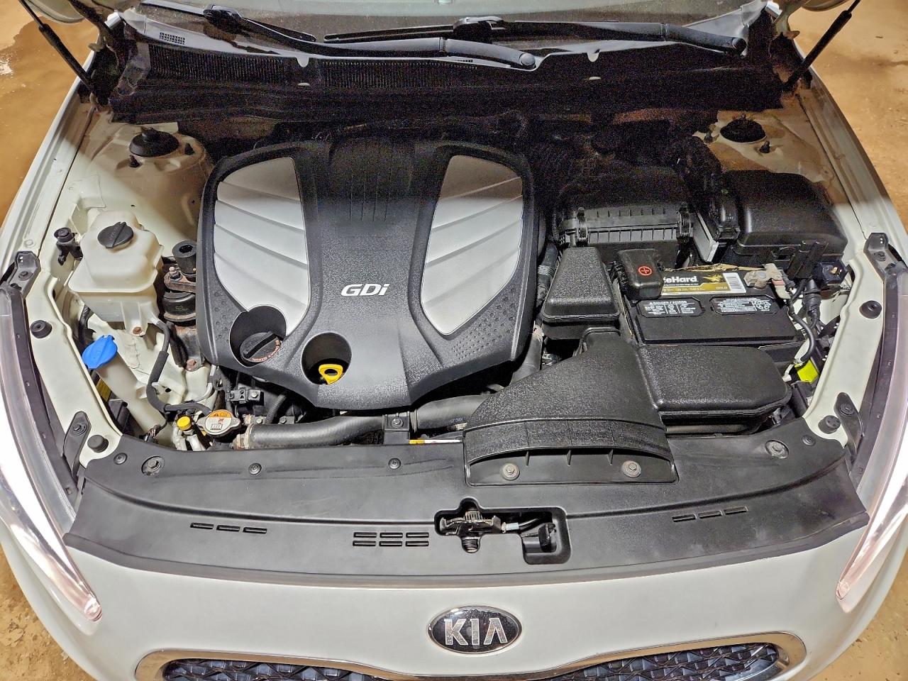 Kia Cadenza Premium Image 11