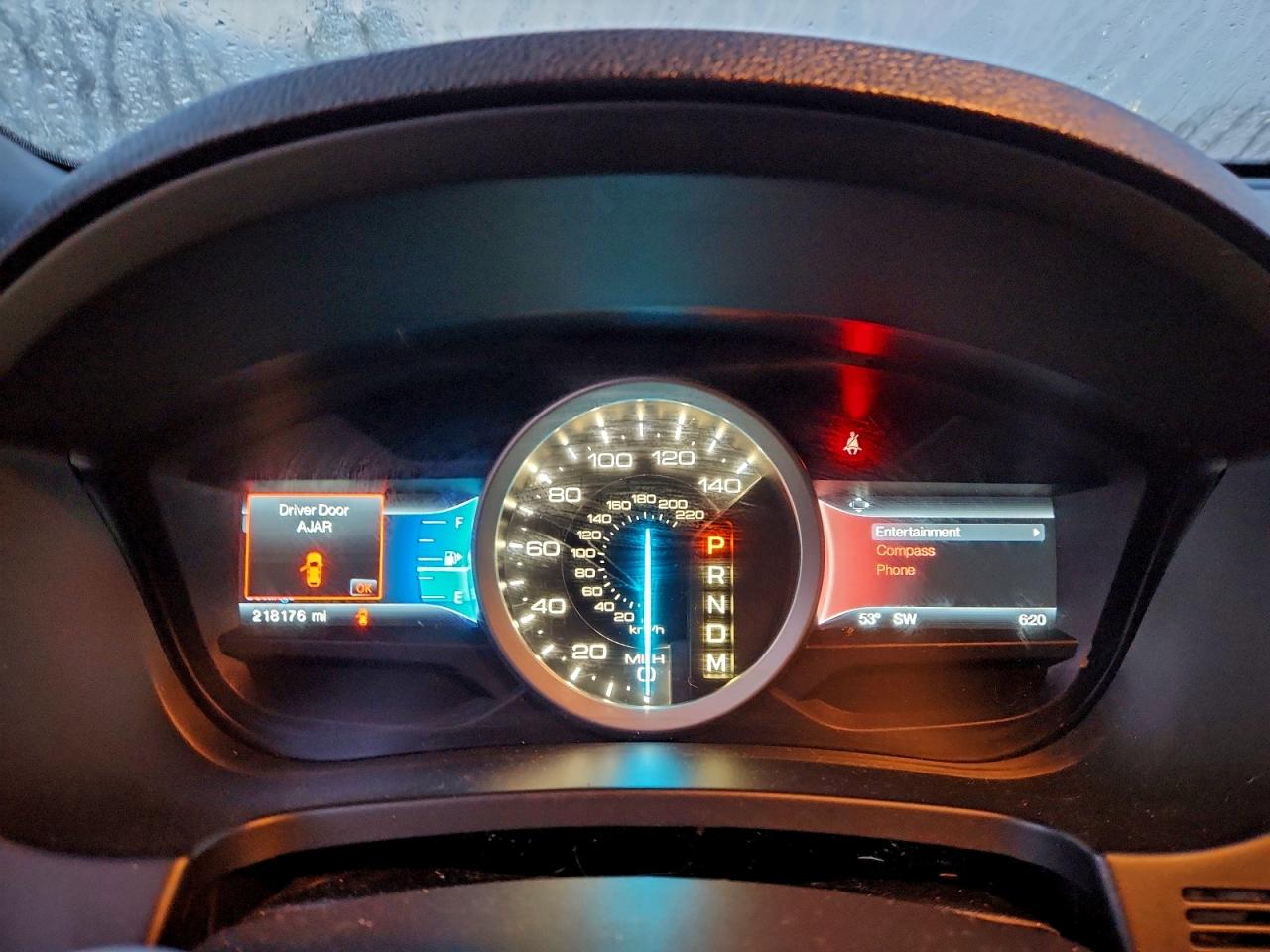 Ford Explorer Limited Image 7