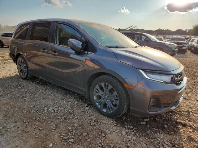 Honda Odyssey Touring Image 3