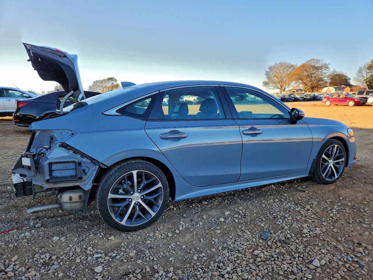 Honda Civic Touring Image 2