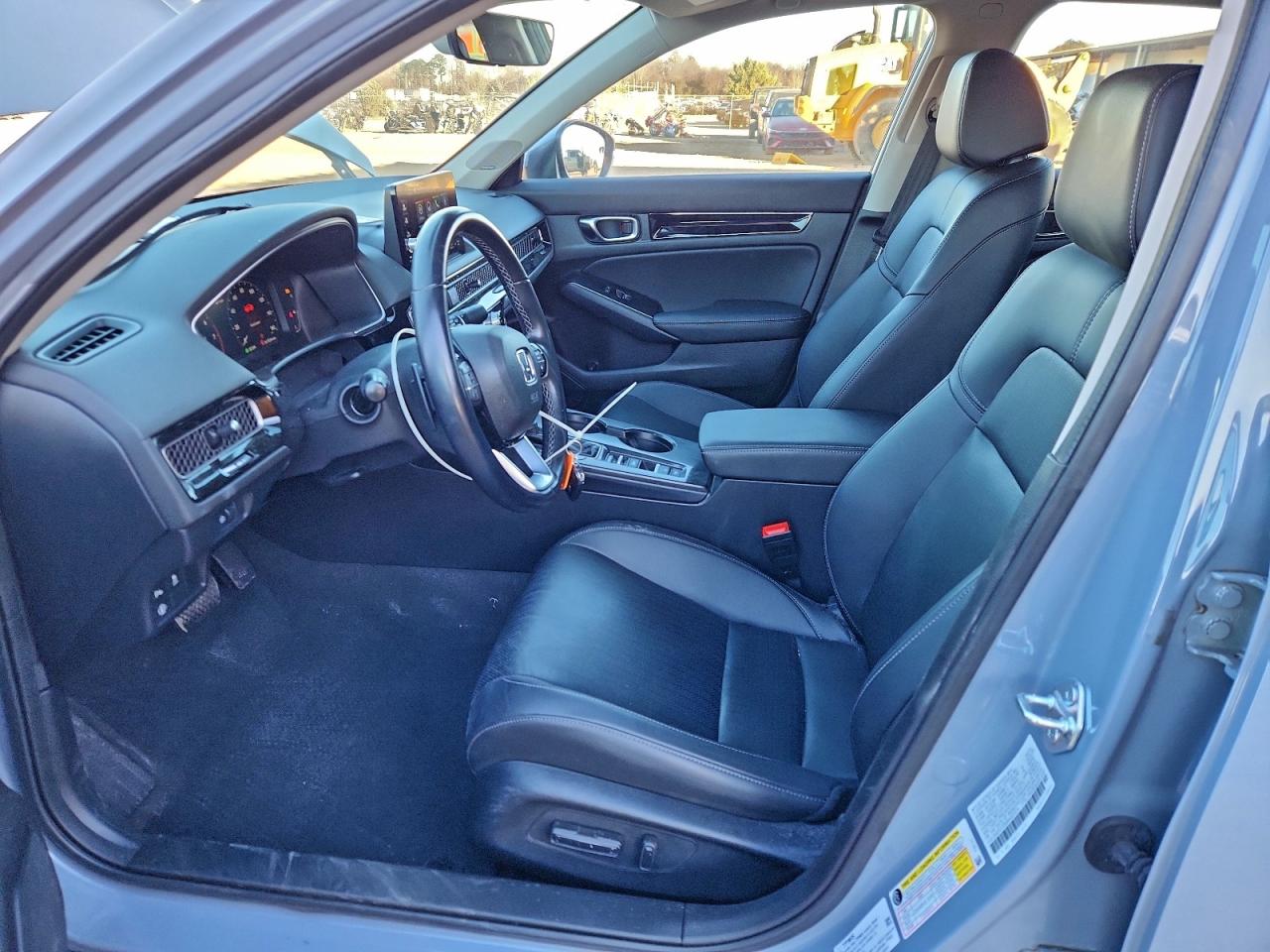 Honda Civic Touring Image 4