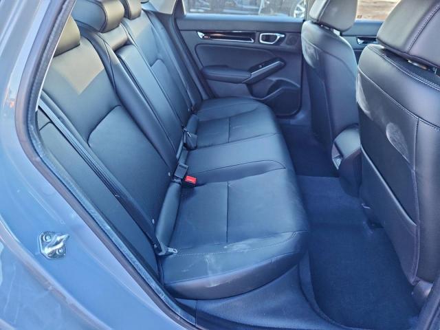 Honda Civic Touring Image 3