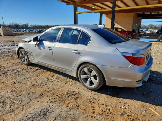 BMW 5 Series I Image 6