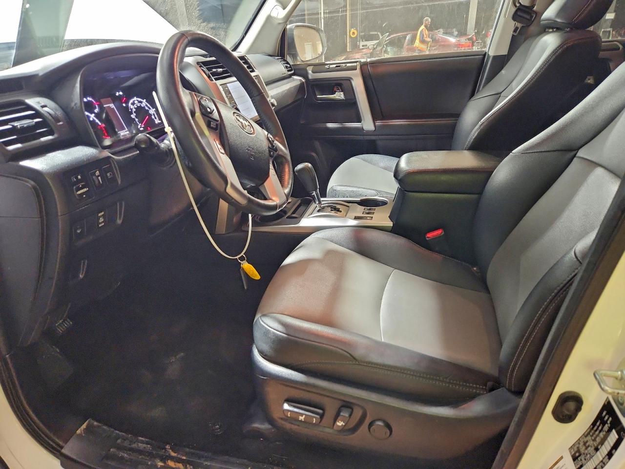 Toyota 4Runner Sr5/sr5 Premium Image 8