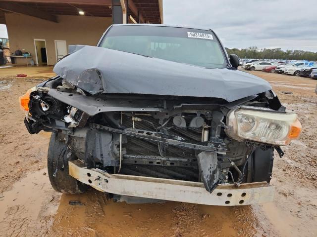 Toyota 4Runner Sr5 Image 2