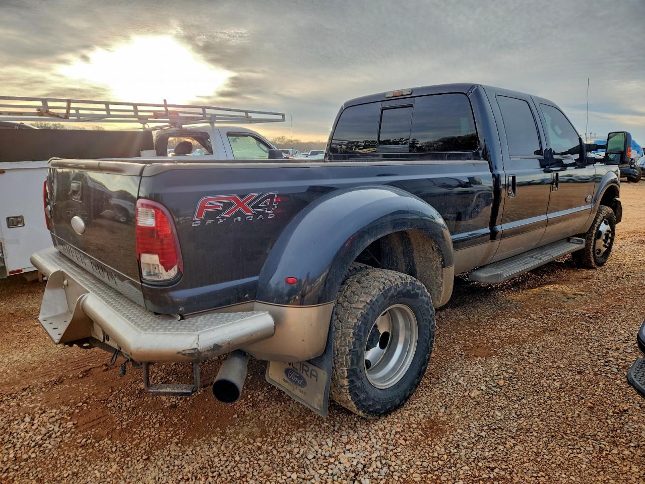 Ford F-350 Super Duty Image 10