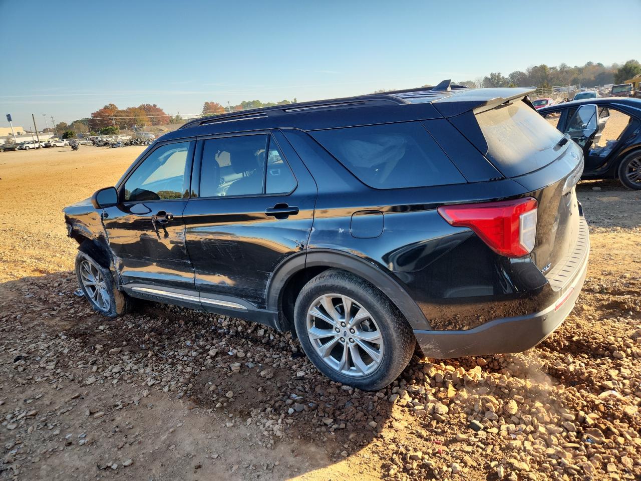 Ford Explorer Xlt Image 3