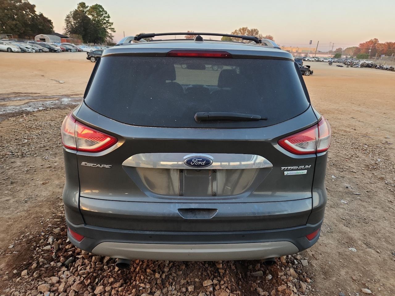 Ford Escape Titanium Image 3