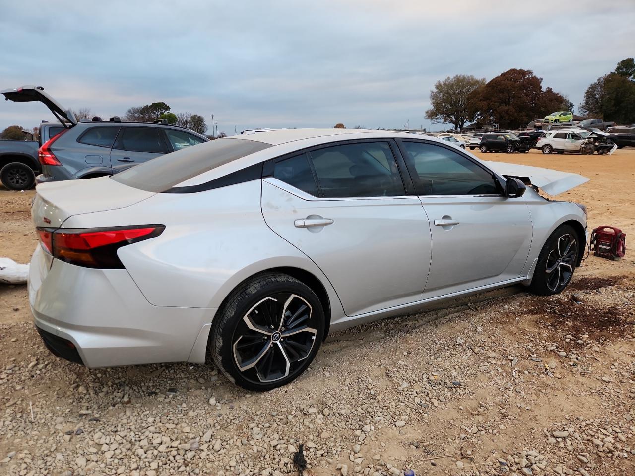 Nissan Altima Sr Image 13