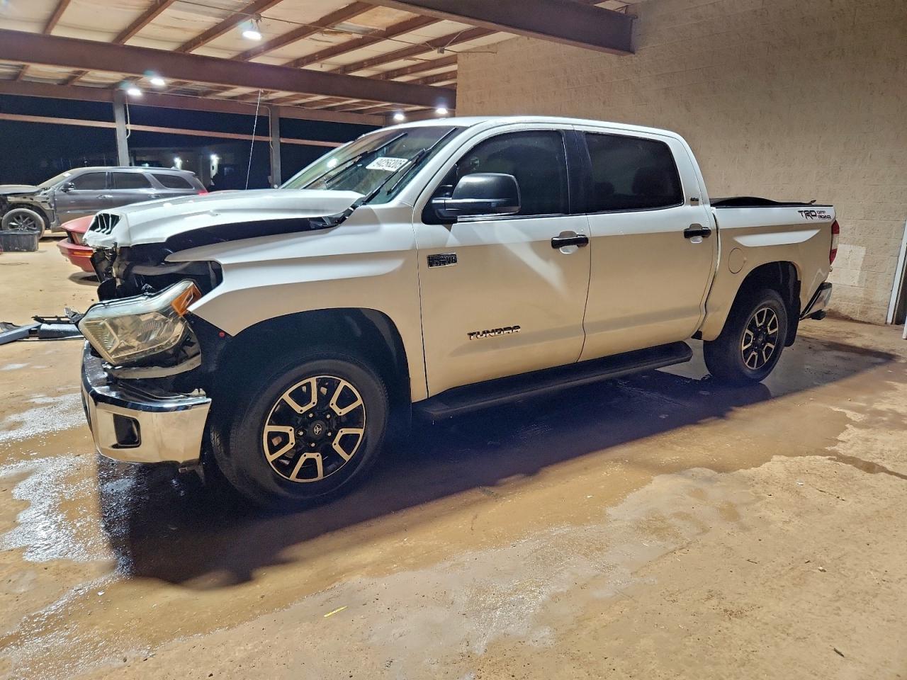 Toyota Tundra Crewmax Sr5 Image 1