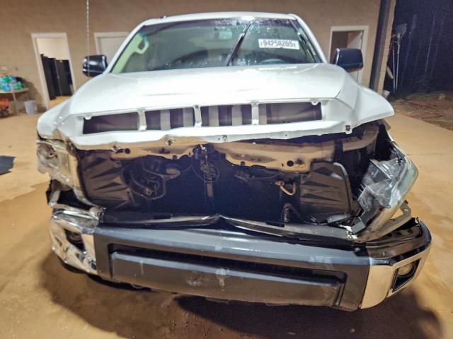 Toyota Tundra Crewmax Sr5 Image 5