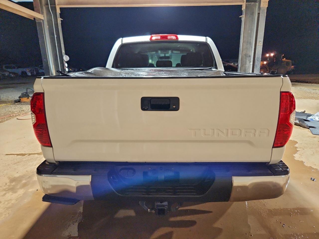 Toyota Tundra Crewmax Sr5 Image 6