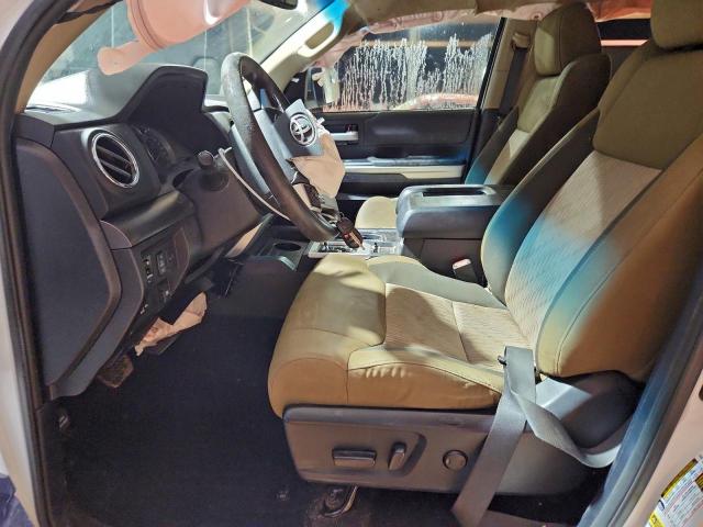 Toyota Tundra Crewmax Sr5 Image 13