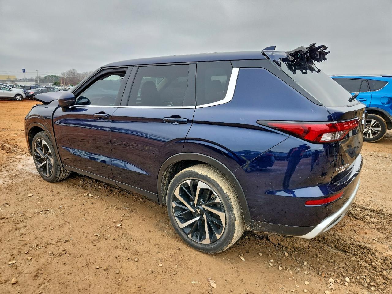 Mitsubishi Outlander Se Image 11