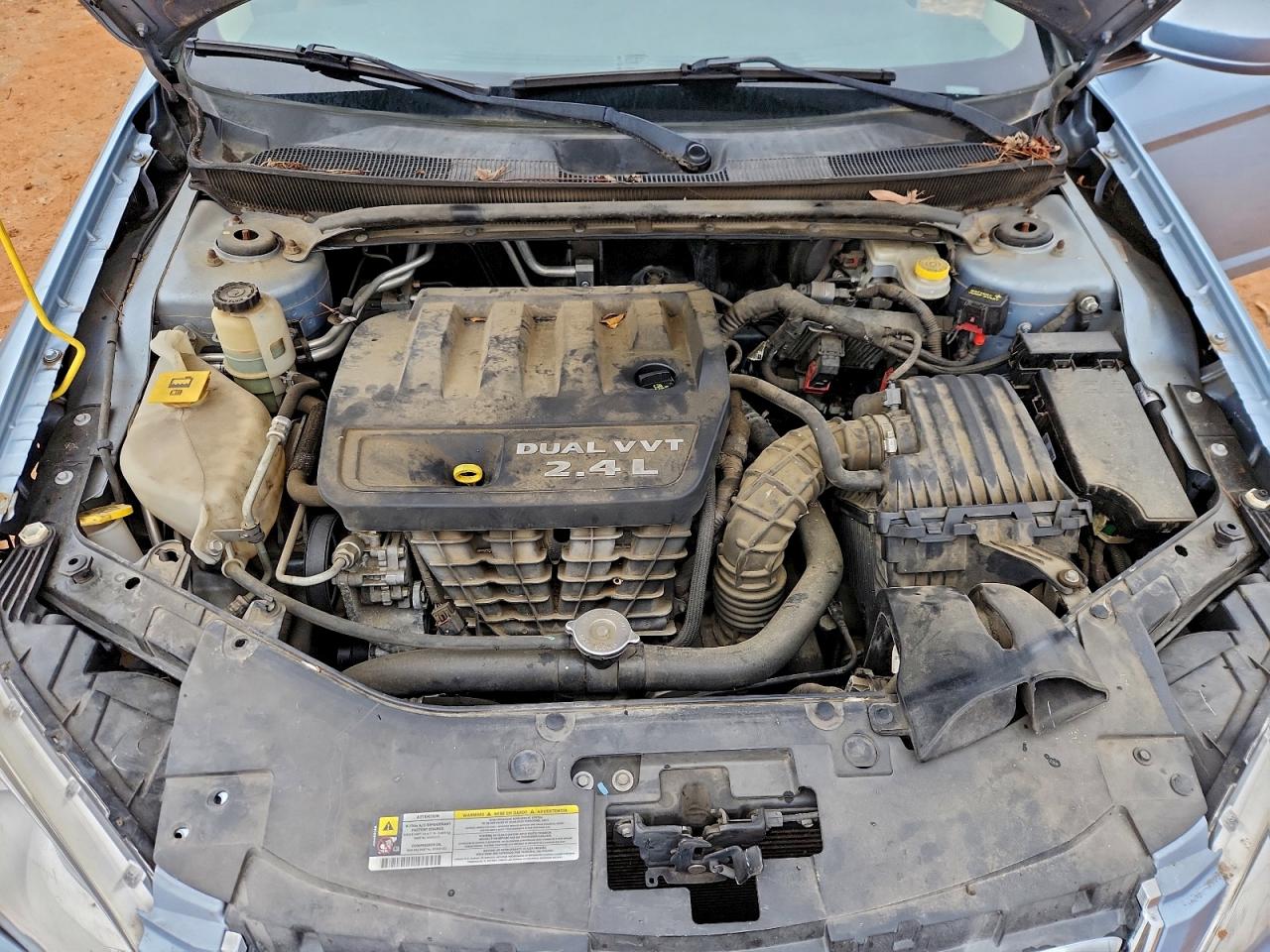 Chrysler 200 Touring Image 3