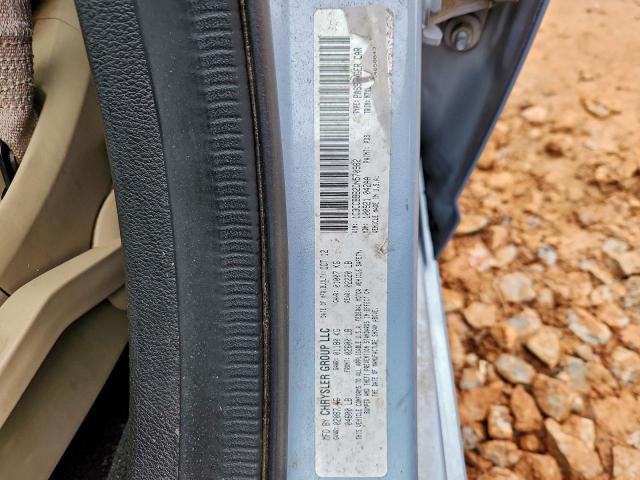 Chrysler 200 Touring Image 2