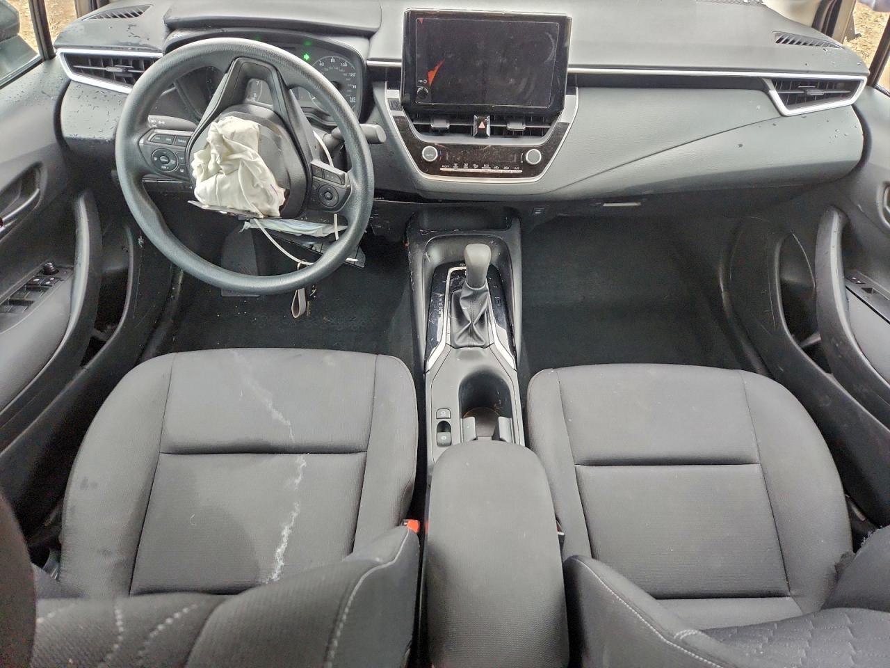 Toyota Corolla Le Image 6