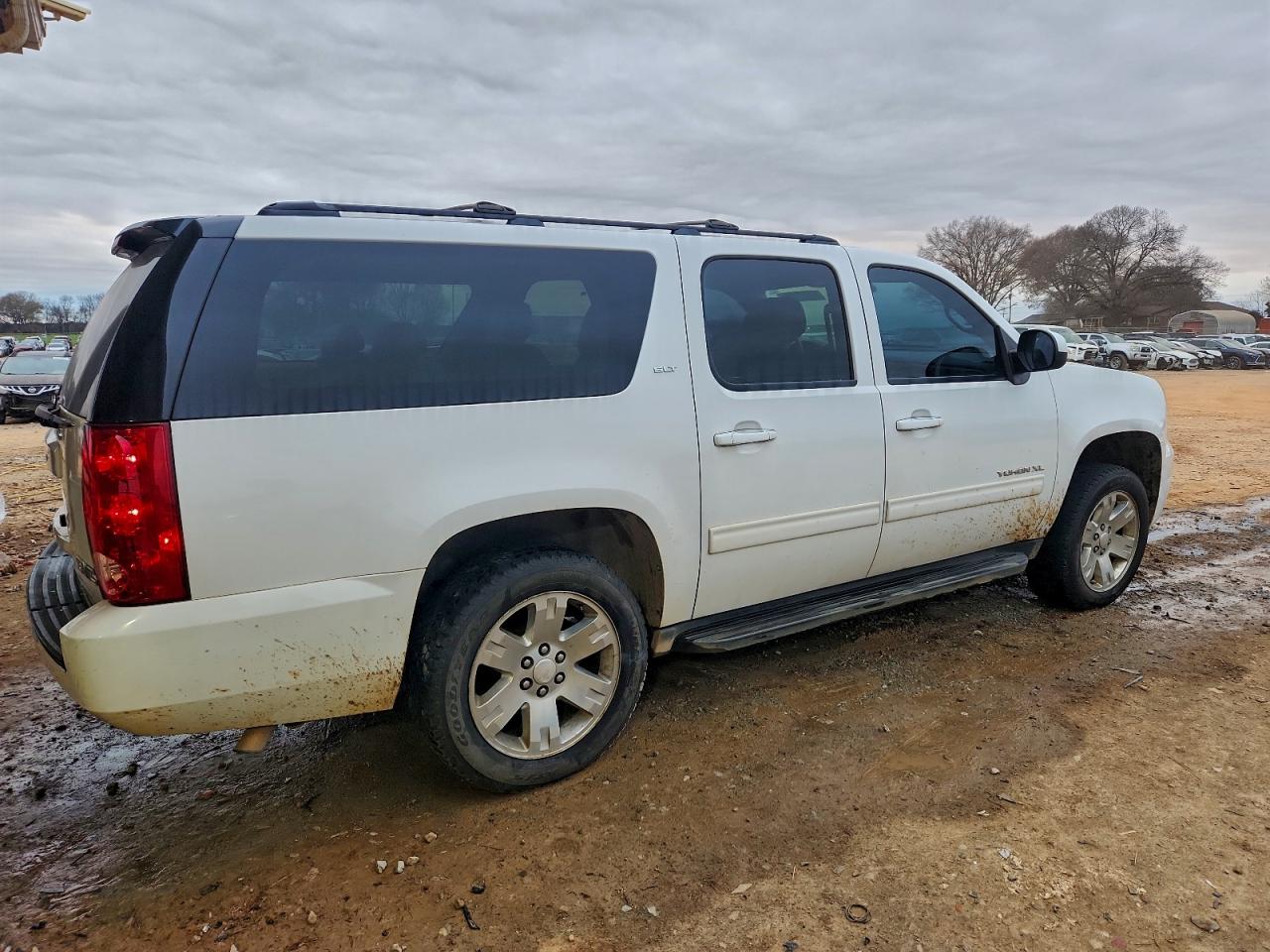 GMC Yukon C1500 Slt Image 4