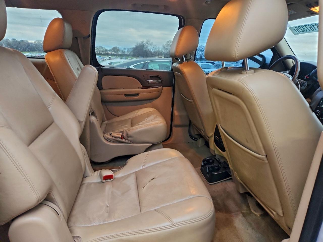 GMC Yukon C1500 Slt Image 6