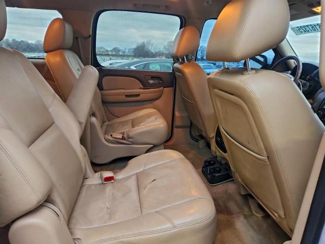 GMC Yukon C1500 Slt Image 6